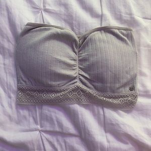 A white strapless bra